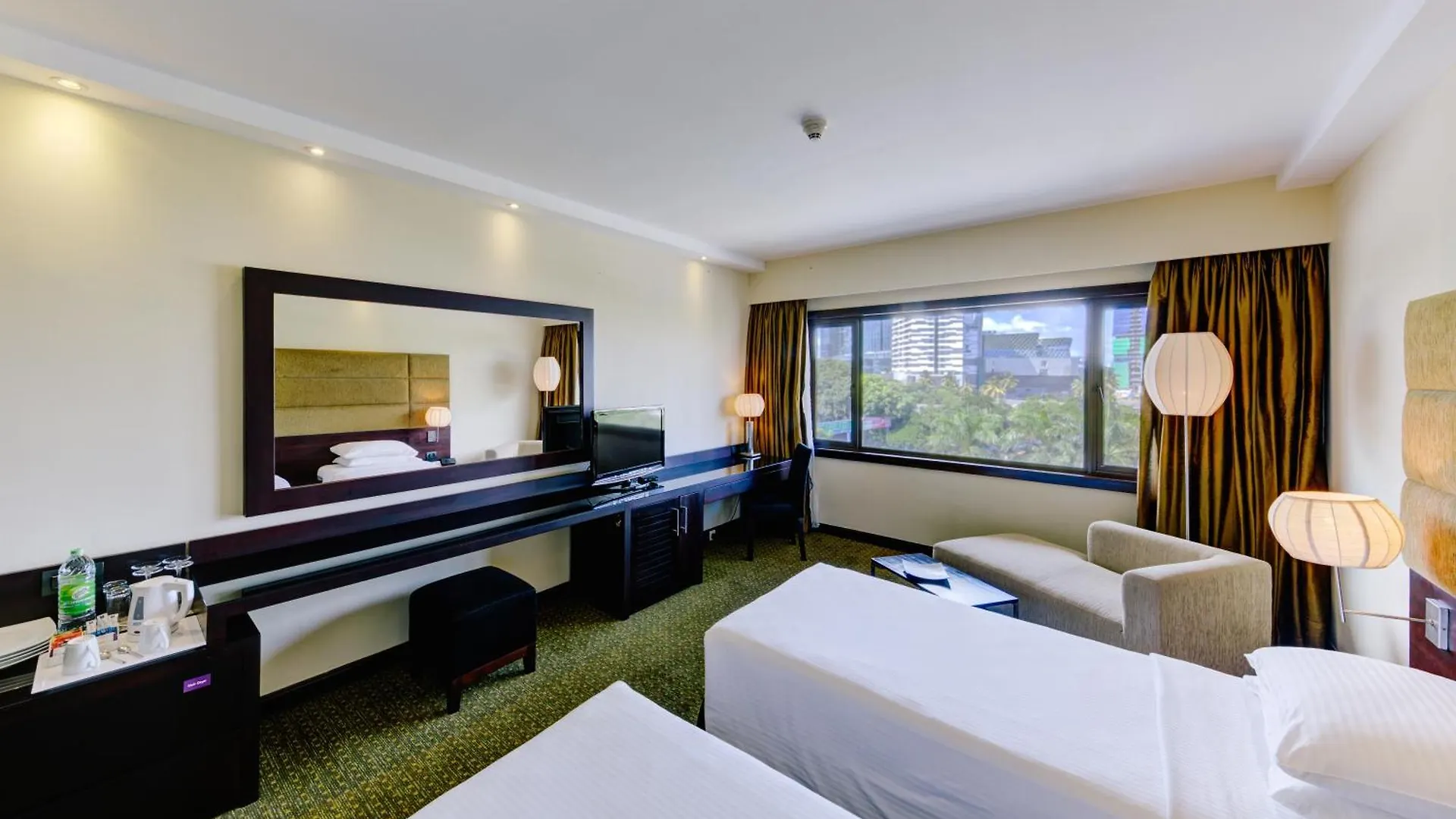 Hotel Cinnamon Lakeside Colombo