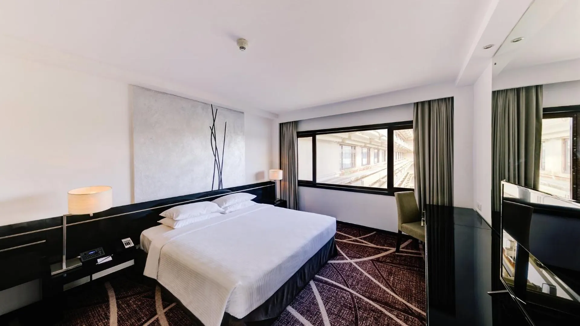Hotel Cinnamon Lakeside Colombo