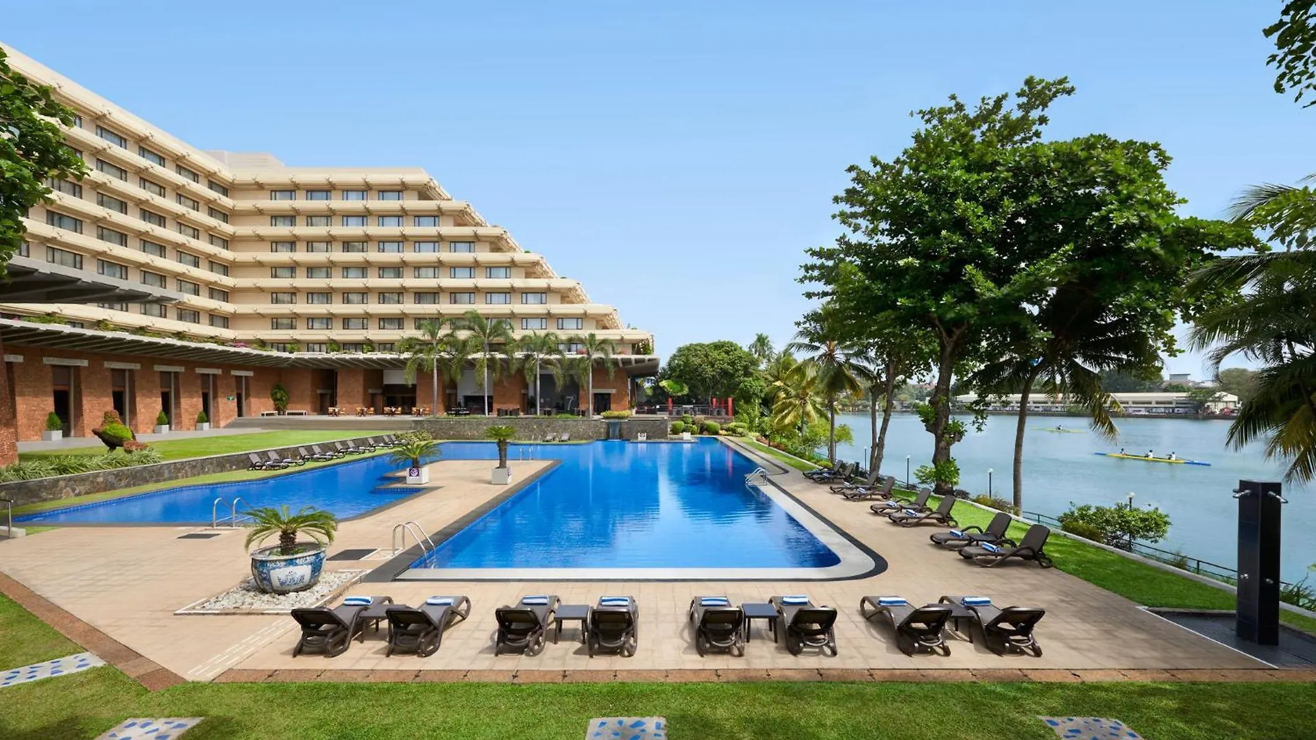 Cinnamon Lakeside Colombo