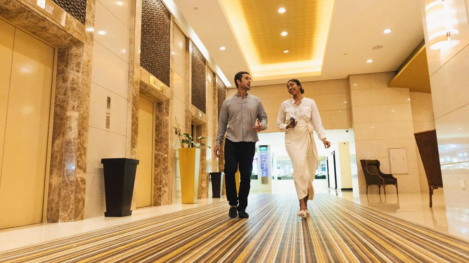 Hotel Cinnamon Lakeside Colombo