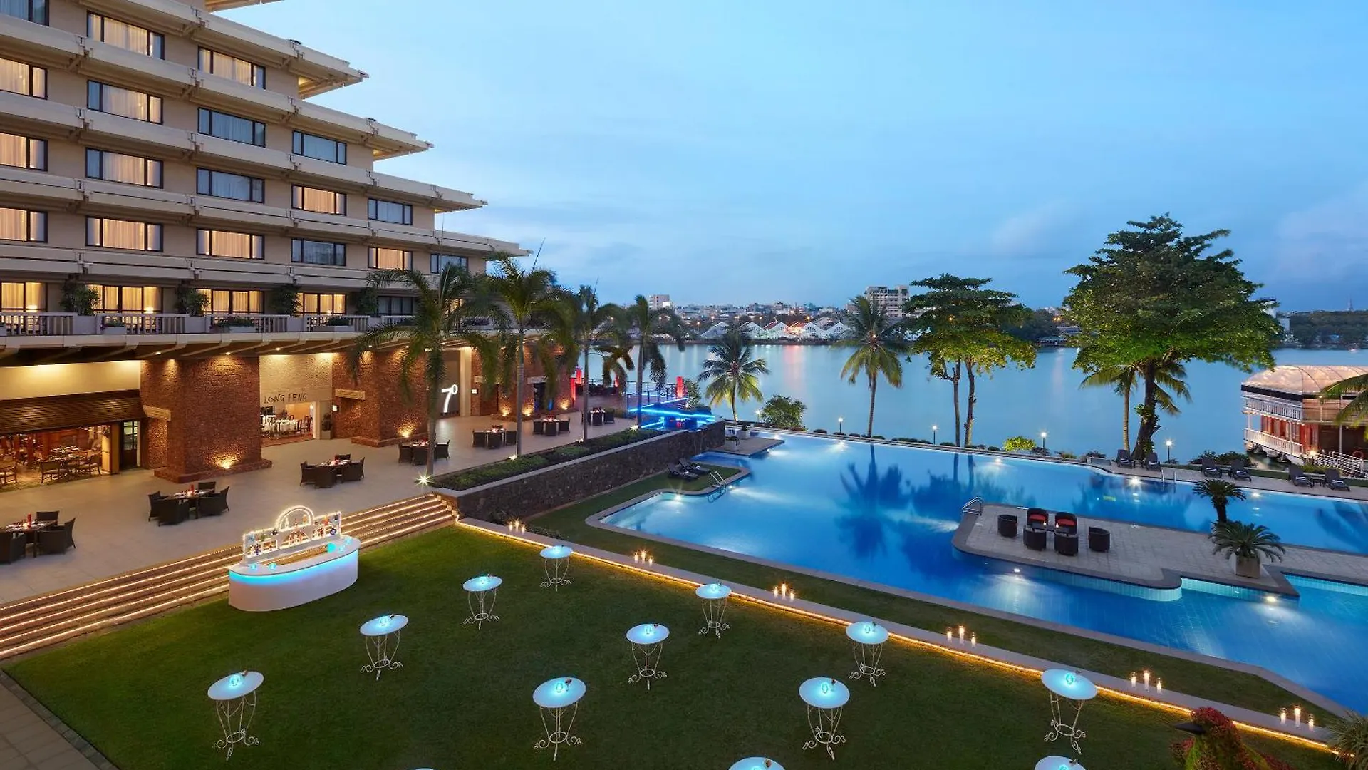 ***** Hotel Cinnamon Lakeside Colombo Sri Lanka