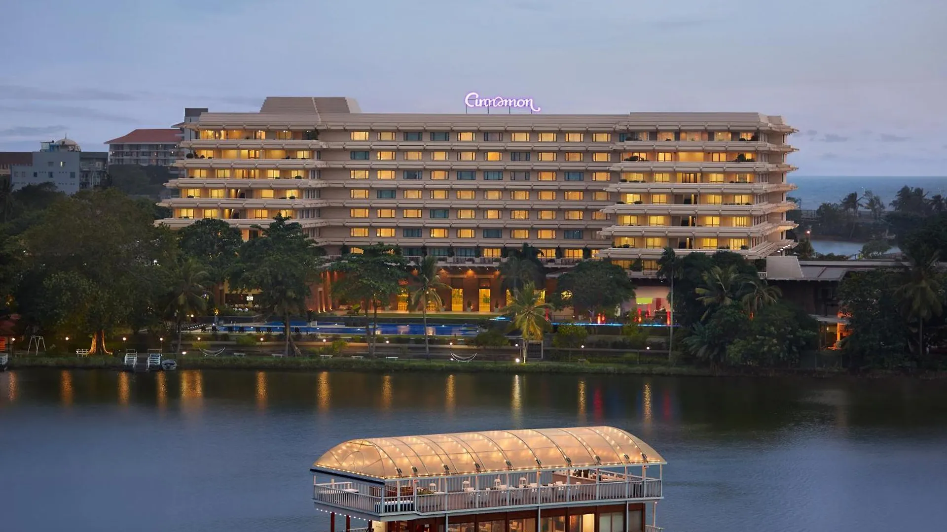 Cinnamon Lakeside Colombo Sri Lanka