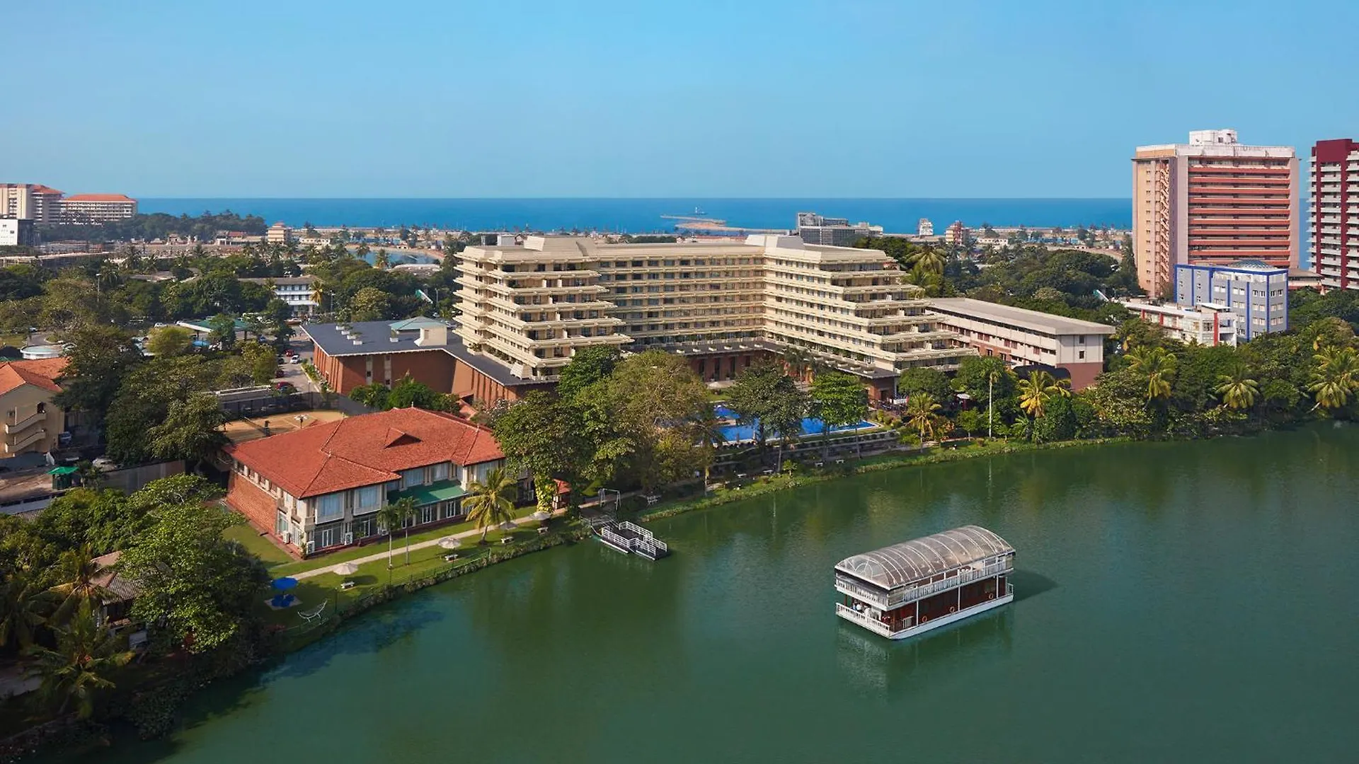 Hotel Cinnamon Lakeside Colombo